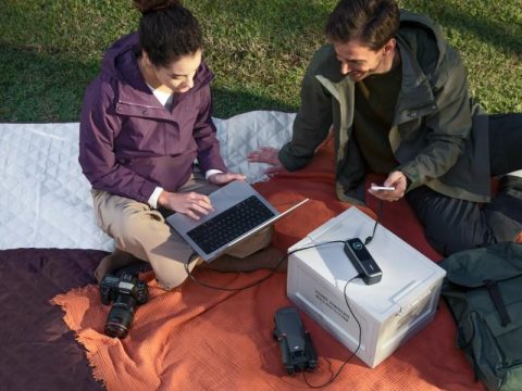 Batterie externe filaire